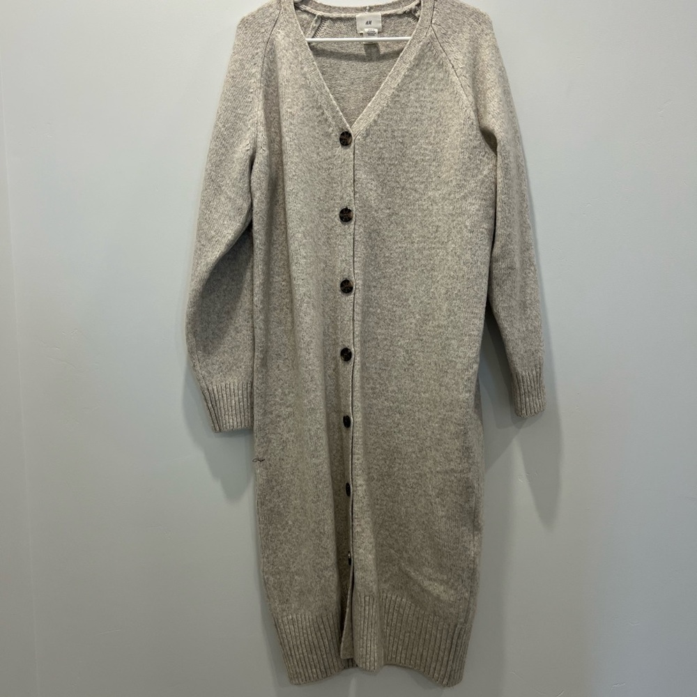 H&M Light Gray Knit Sweater
